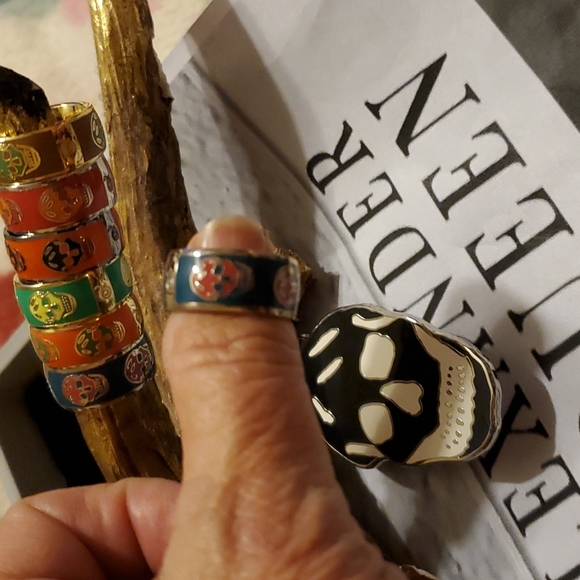 Alexander McQueen Ring - Picture 2 of 6